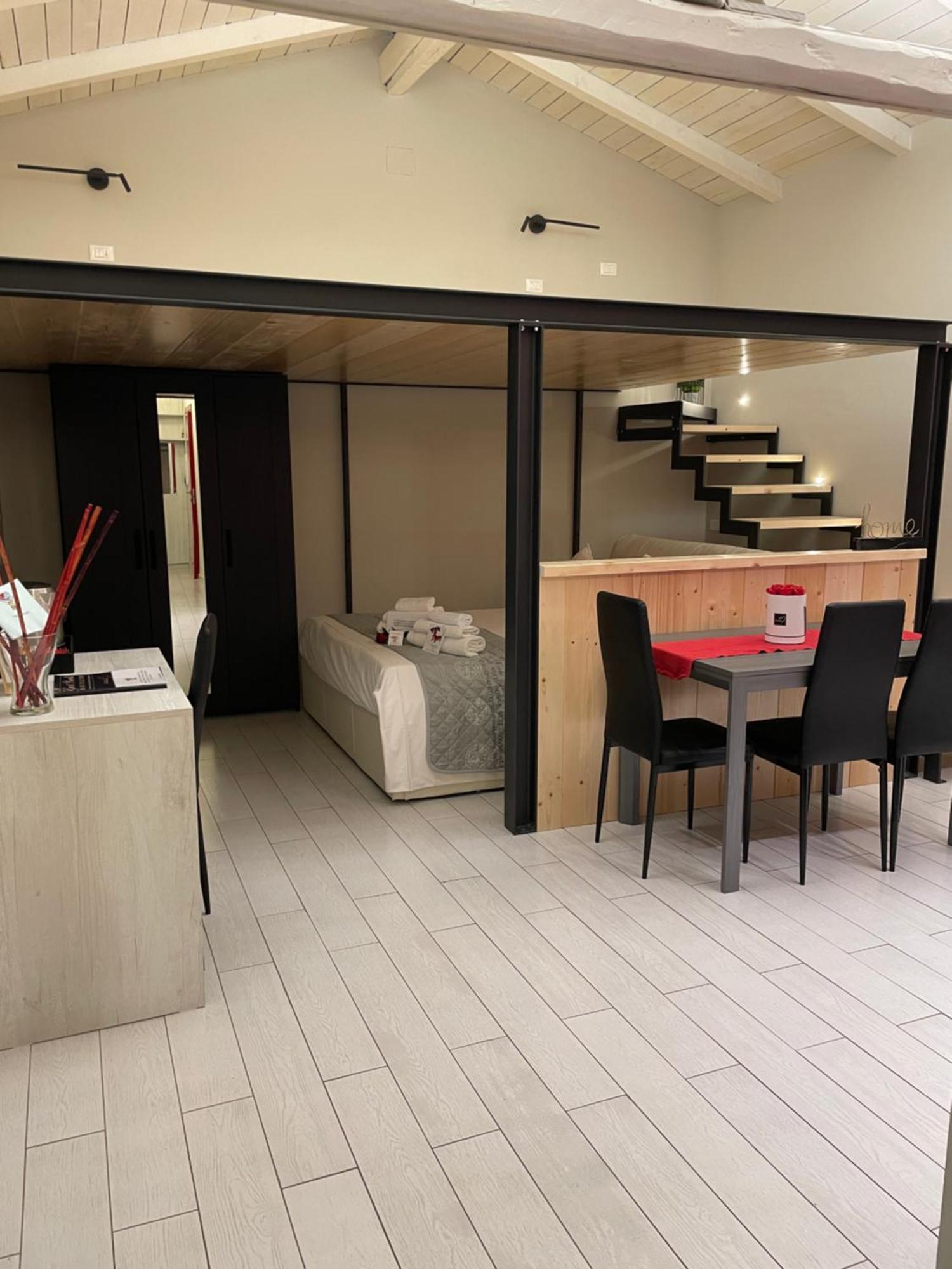 Carlotta Fiera Suite ボローニャ エクステリア 写真