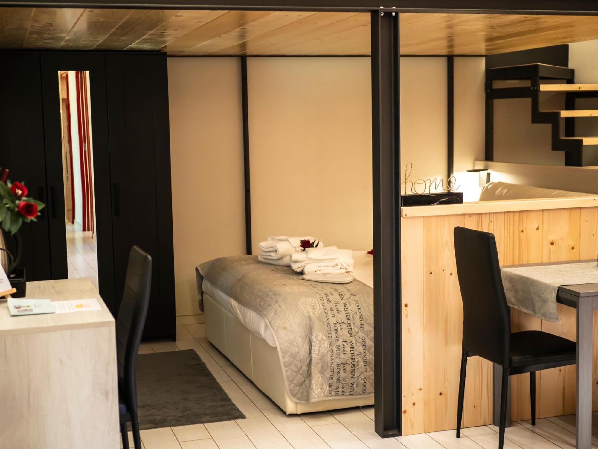 Carlotta Fiera Suite ボローニャ エクステリア 写真